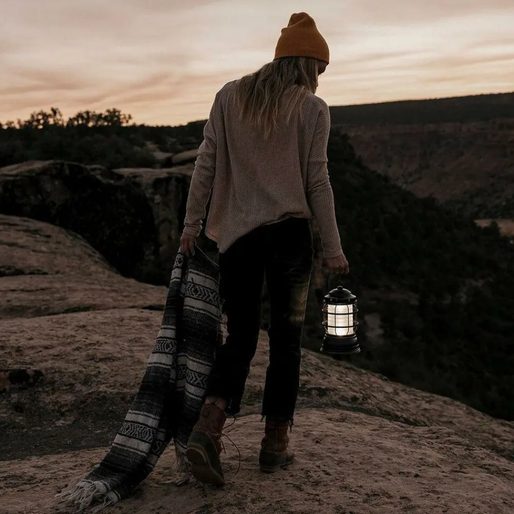 Barebones Lantaarns|Forest Lantern 1-325 lumen USB lantaarn