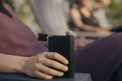 miir Flessen & Waterzakken|Aero Flask 8oz black