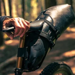 Osprey Fietstassen|Fietstassen|Escapist saddle bag black L